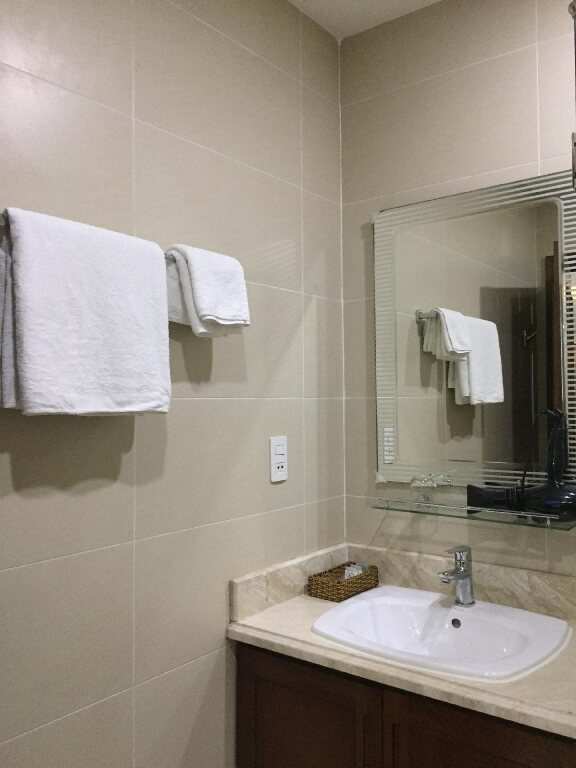 Хошимин: Sunny Hotel and Apartment