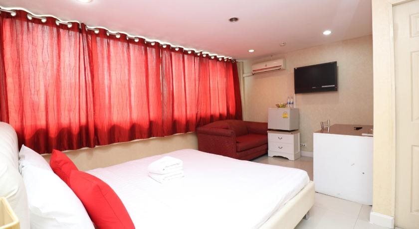 Хошимин: Nhu Phuc Hotel by OYO Rooms