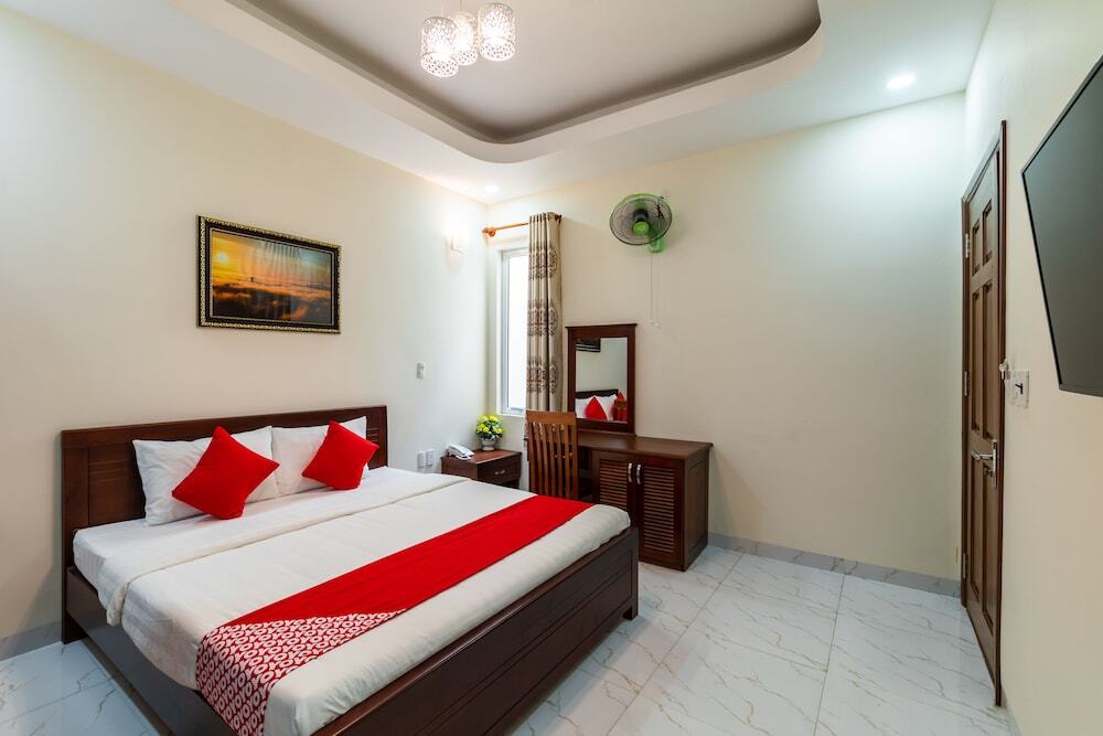 Ханой: Queen Hotel by OYO Rooms