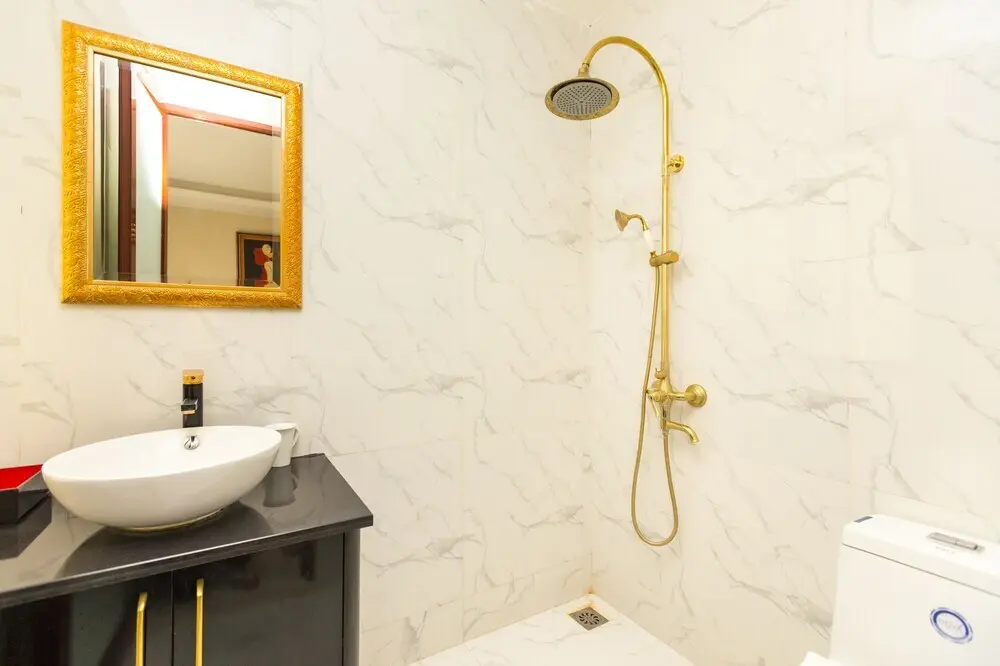 Ханой: Aisha Hotel And Apartment by OYO Rooms