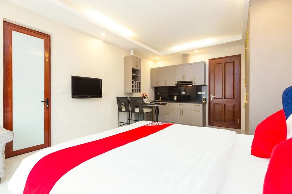 Ханой: Aisha Hotel And Apartment by OYO Rooms