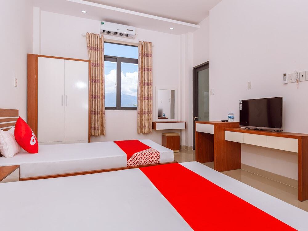 Ваннинь: Hoang Giang Hotel by OYO Rooms