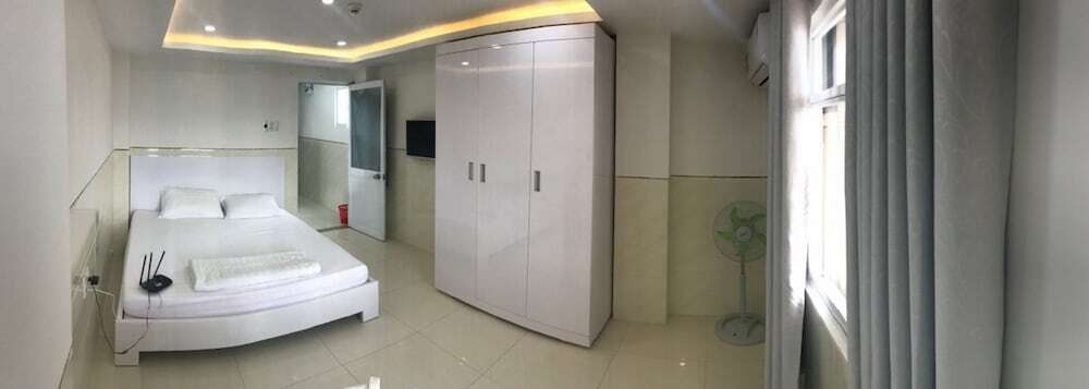 Нячанг: Quang Hong Phat 2 Hotel by OYO Rooms