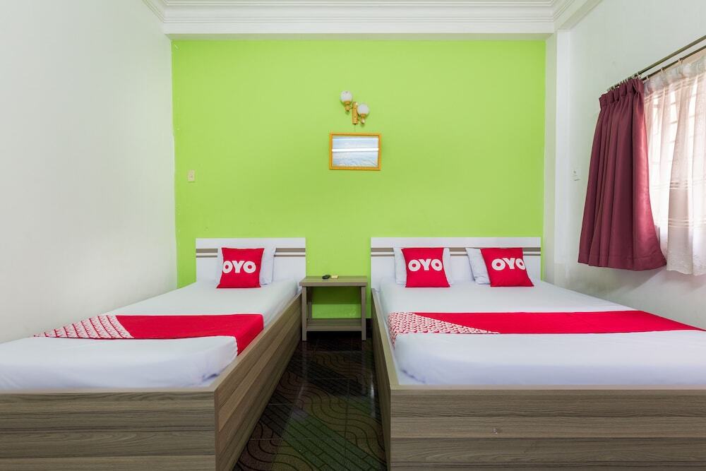 Хошимин: Hoang Linh Hotel by OYO Rooms