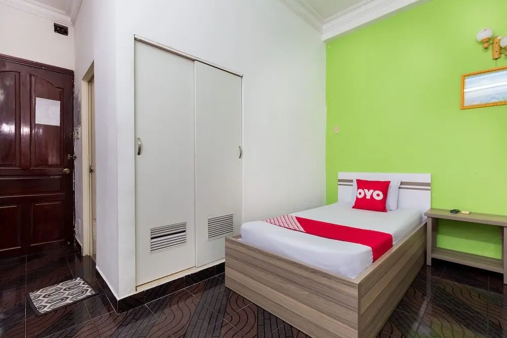 Хошимин: Hoang Linh Hotel by OYO Rooms