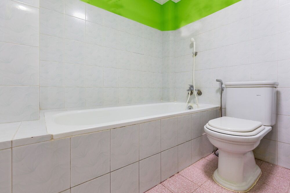 Хошимин: Hoang Linh Hotel by OYO Rooms