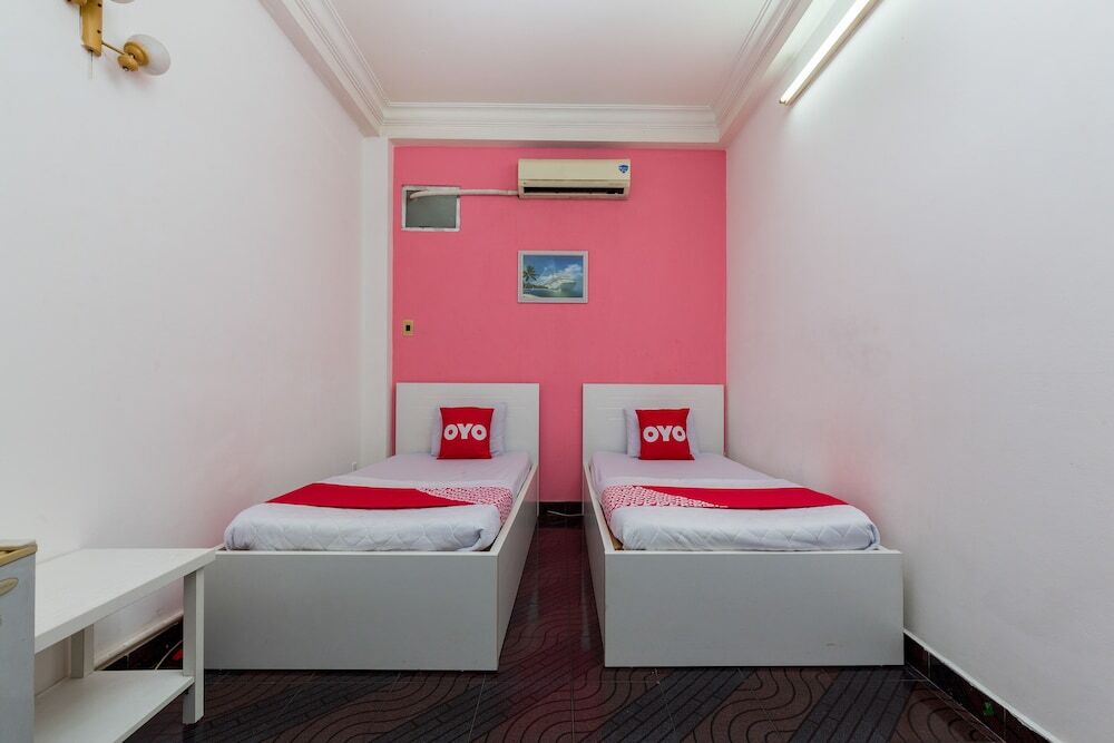Хошимин: Hoang Linh Hotel by OYO Rooms