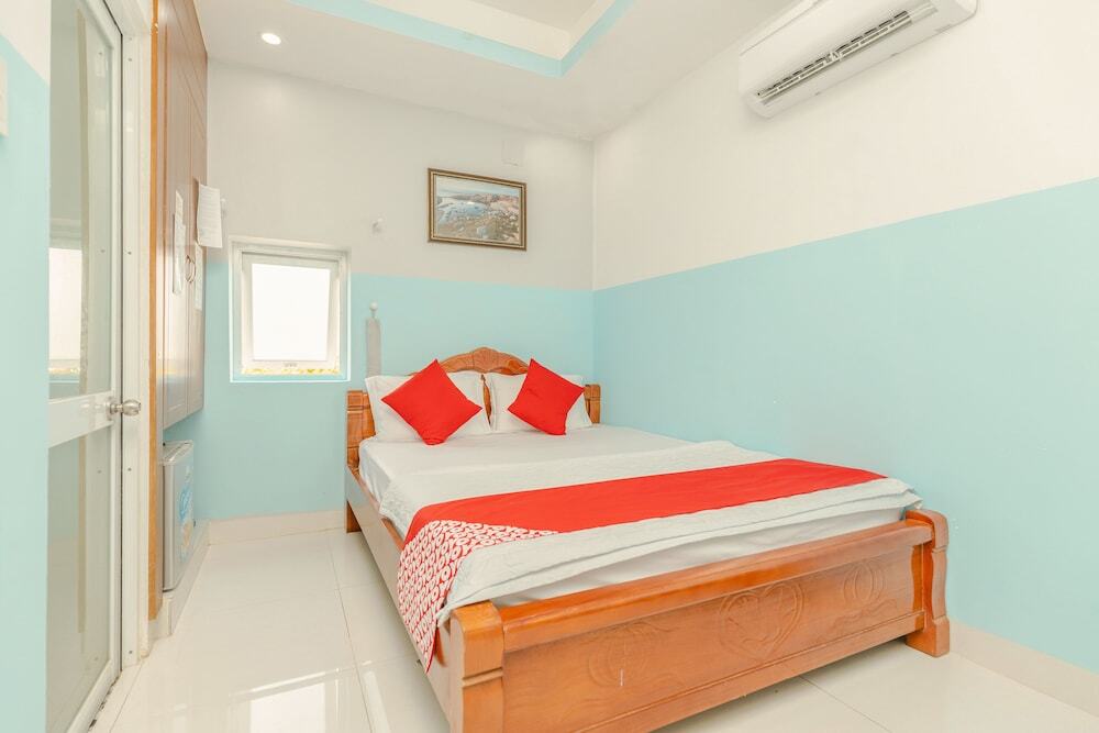 Вунгтау: Hoang Truong Hotel by OYO Rooms