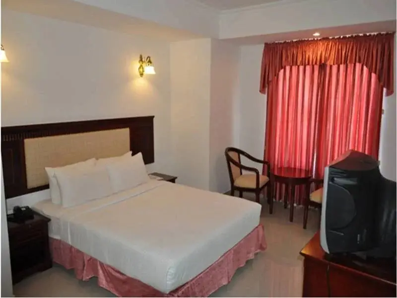 Дананг: Tn Eden Hotel by OYO Rooms