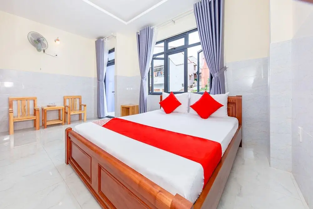 Далат: Son Lam Hotel by OYO Rooms