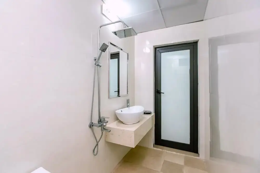 Халонг: Dai Viet Hotel by OYO Rooms