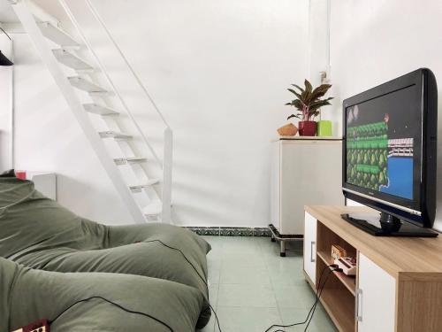 Хошимин: Mia's Apartment with balcony