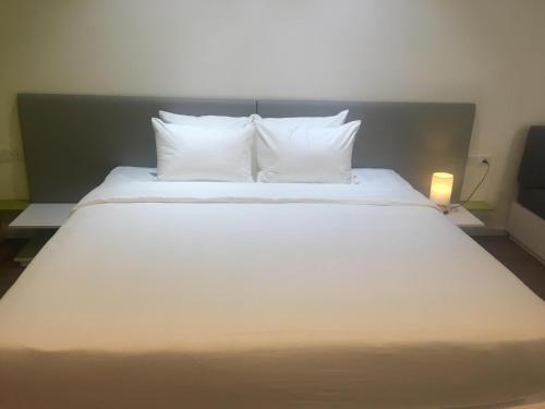 Нячанг: Ocean-view studio, 21st floor, Nha Trang, Vietnam