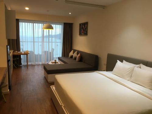 Нячанг: Ocean-view studio, 21st floor, Nha Trang, Vietnam
