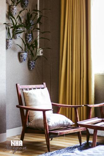 Хошимин: NHÀ SAIGON | Rustic Style & Spacious Room L2
