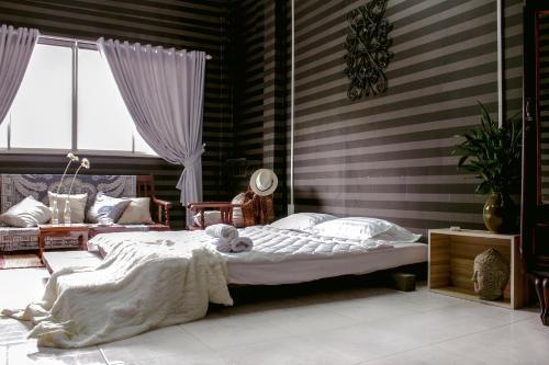 Хошимин: NHÀ SAIGON | Rustic Style & Spacious Room L1