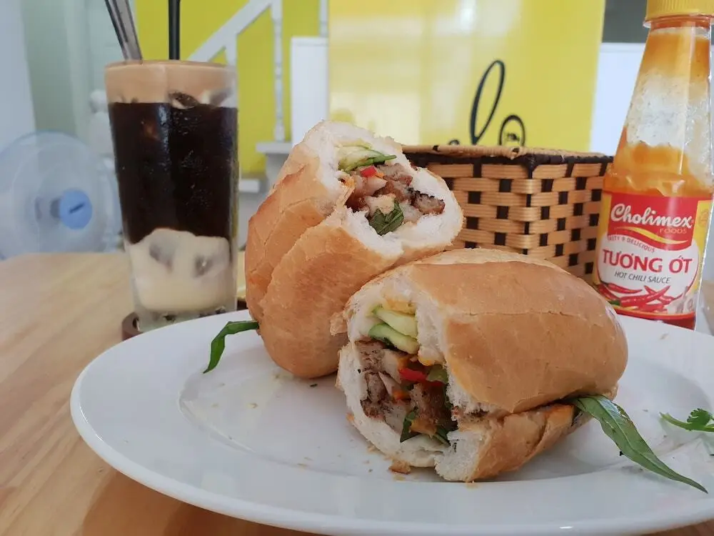 Хошимин: Yelo Hostel & Cafe