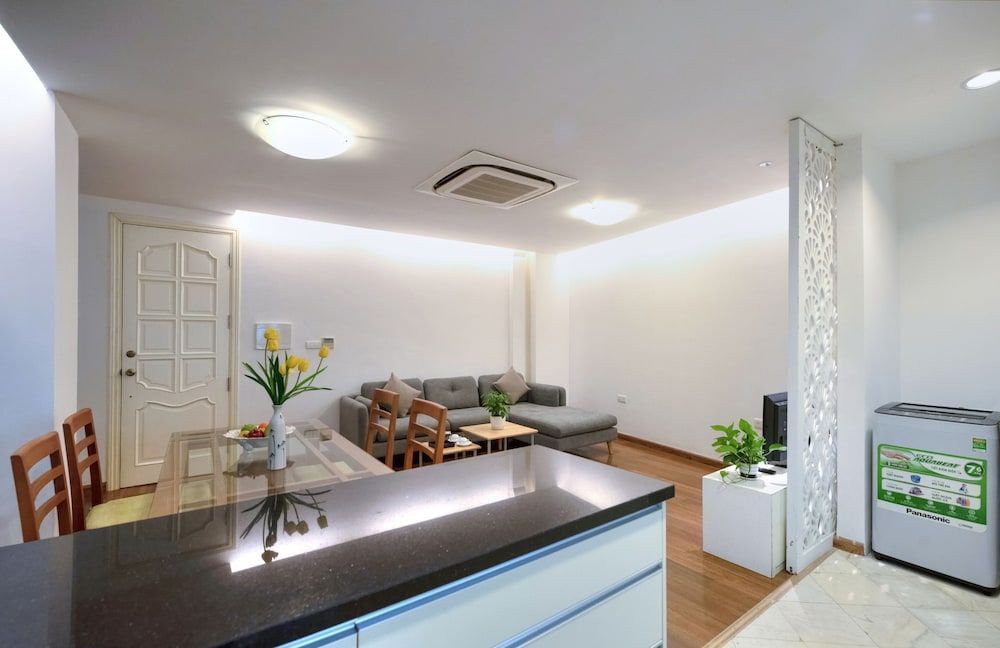 Ханой: Lakewood House
