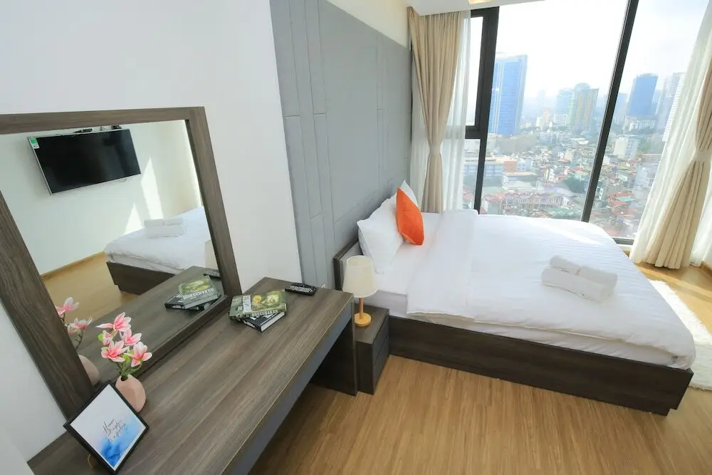 Sophie's Vinhomes Metropolis Apartment — фото 1