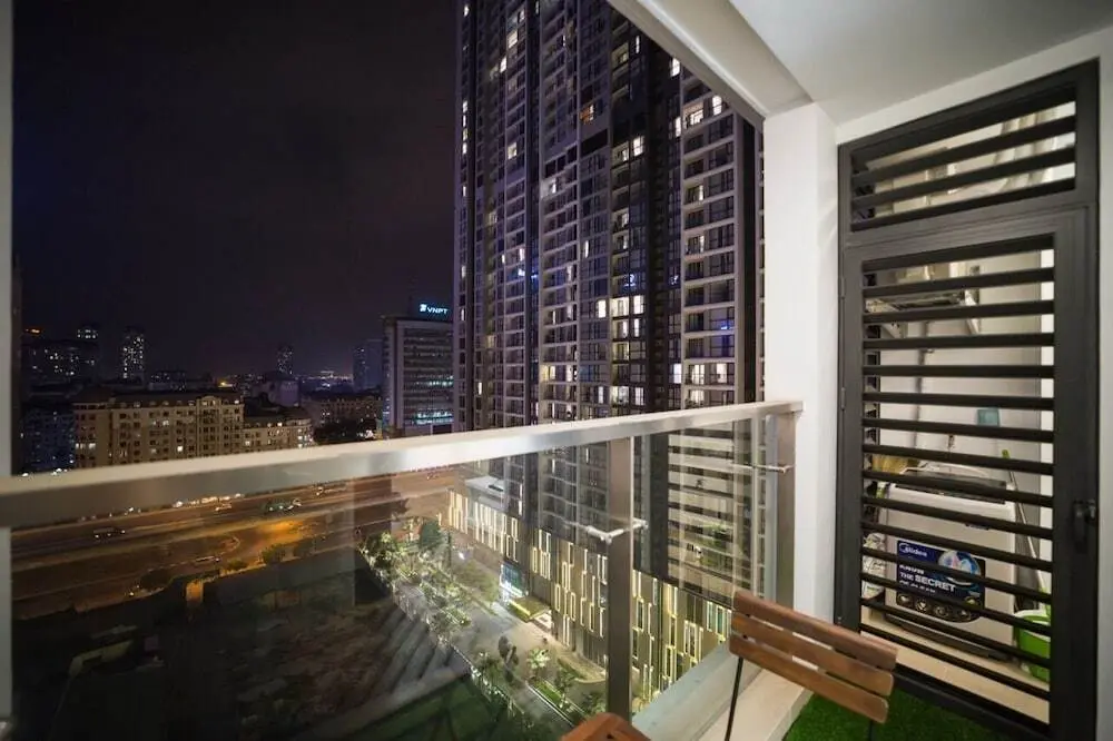 Ханой: Bom Homes - Vinhomes Skylake Serviced Apartment