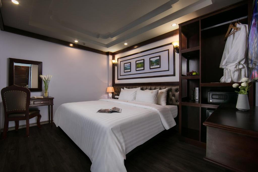 Ханой: Madelise Central Hotel & Travel