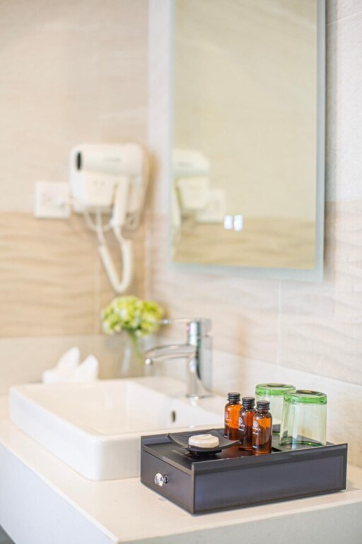 Ханой: Bridgelakeside Hotel Hanoi