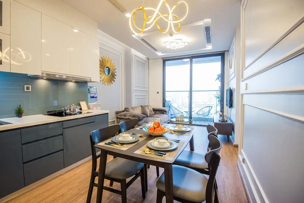 Ханой: Hagi APT - Vinhomes Metropolis service apartment in Lieu Giai
