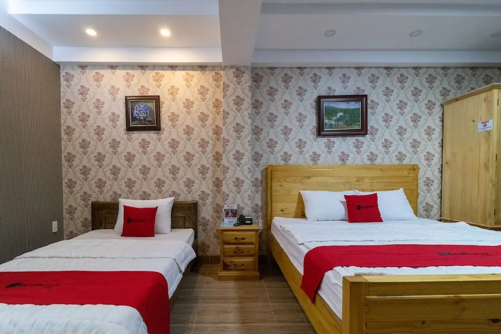 RedDoorz Plus near Vincom Go Vap 3 — фото 1