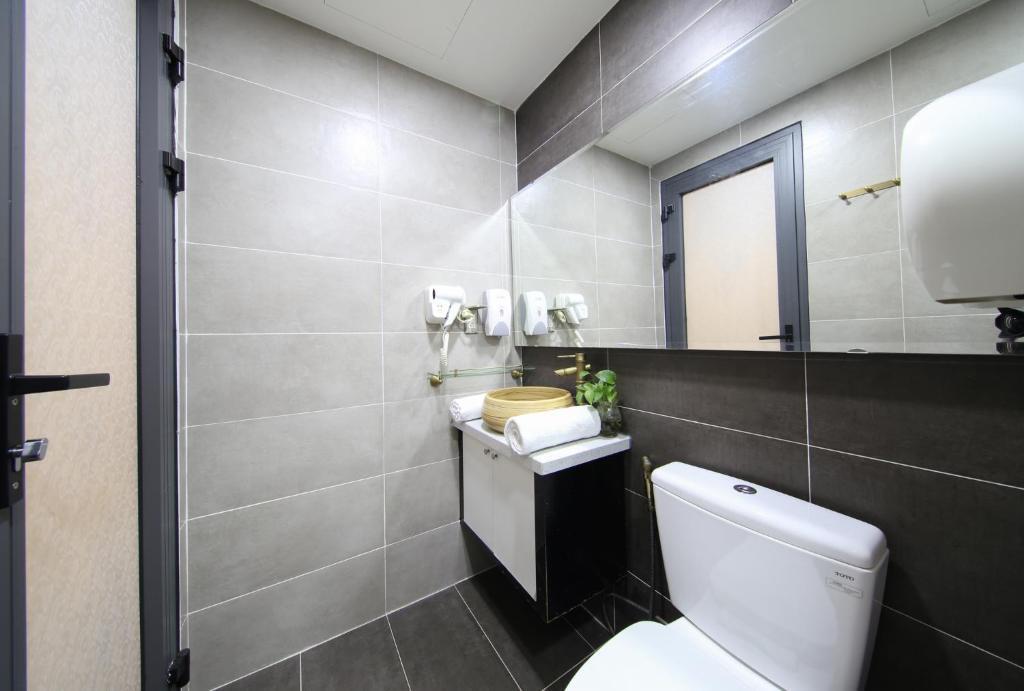 Хошимин: Join2Joy - Rivergate Saigon Condotel