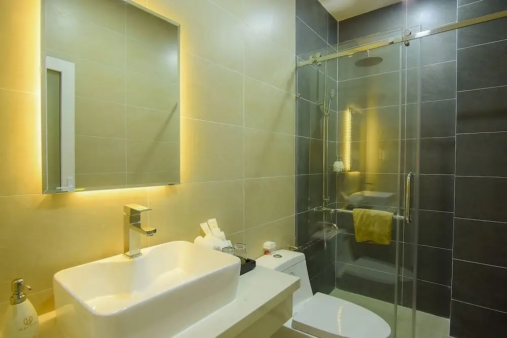 Хошимин: Hera Hotel