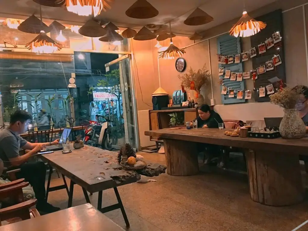 Хошимин: Nha Saigon