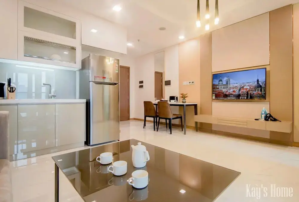 Хошимин: Vinhomes Golden River Luxury Apartment