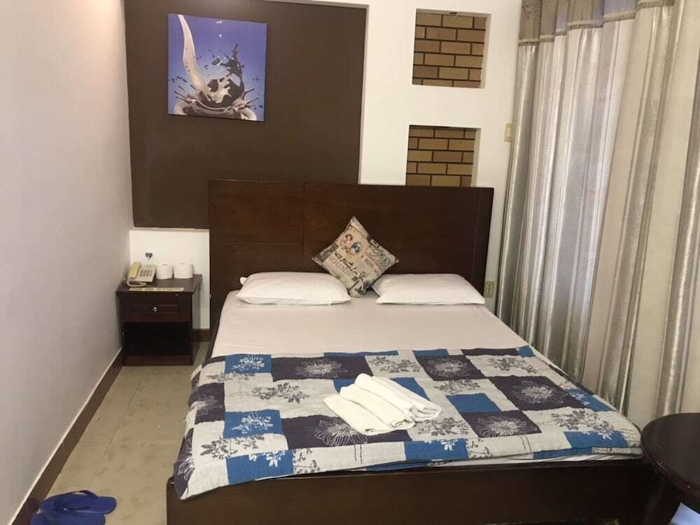 Nhat Van 1 Hotel — фото 1