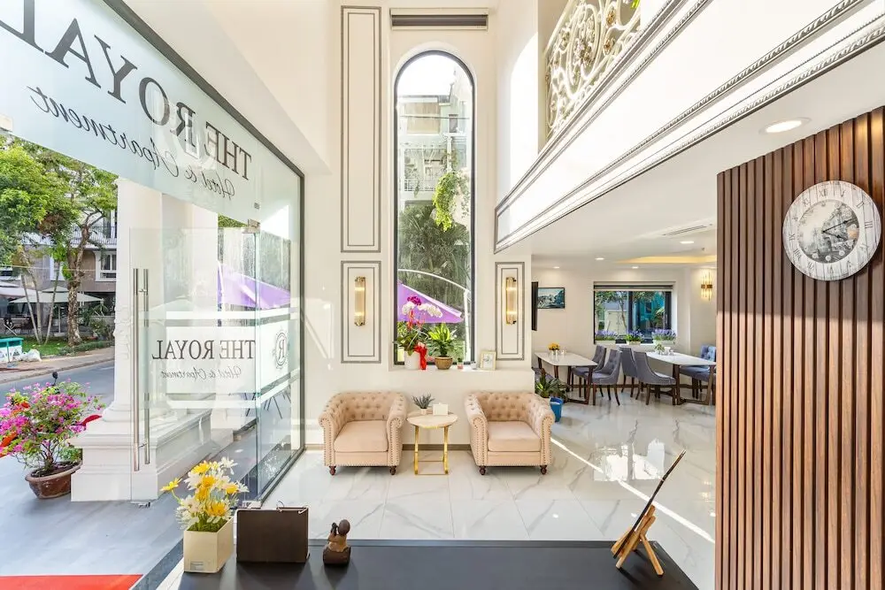Хошимин: The Royal Hotel & Apartment