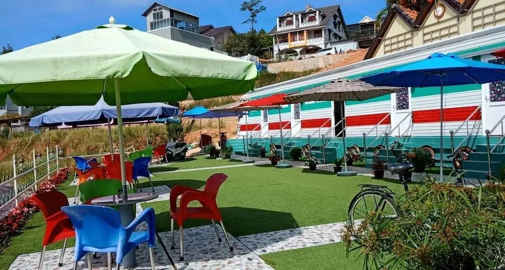 Далат: The Train Station Homestay