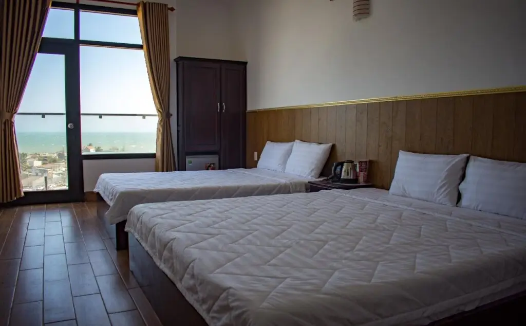 Фантхьет: Moon Hotel