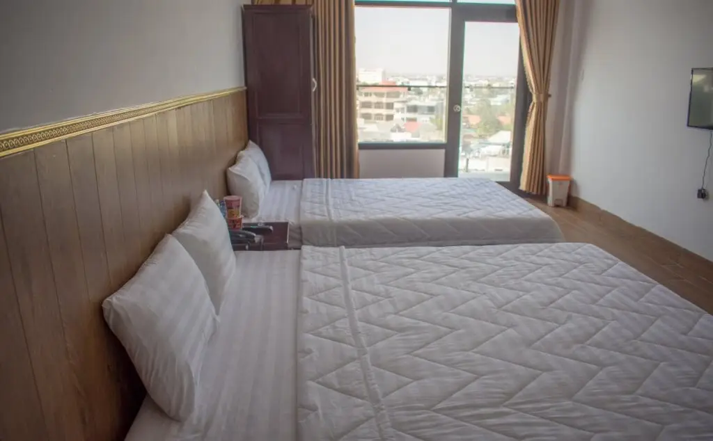 Фантхьет: Moon Hotel