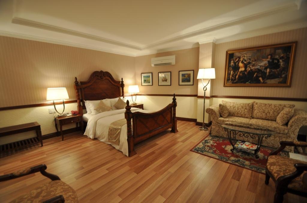 Хошимин: Sunflower Hotel  Spa  District 10