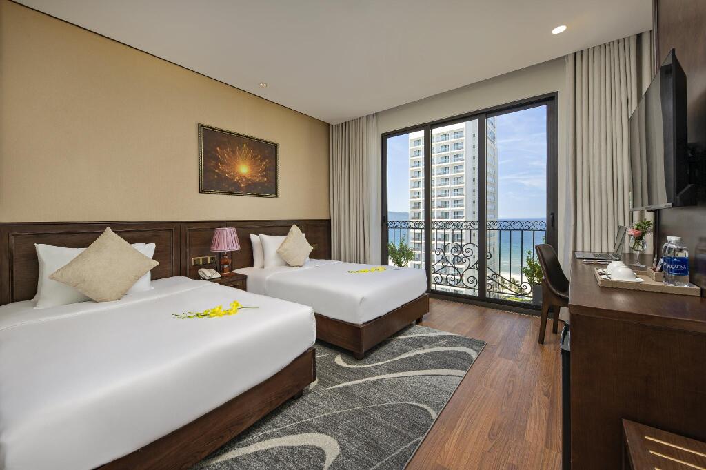 Дананг: Golden Lotus Hotel Da Nang