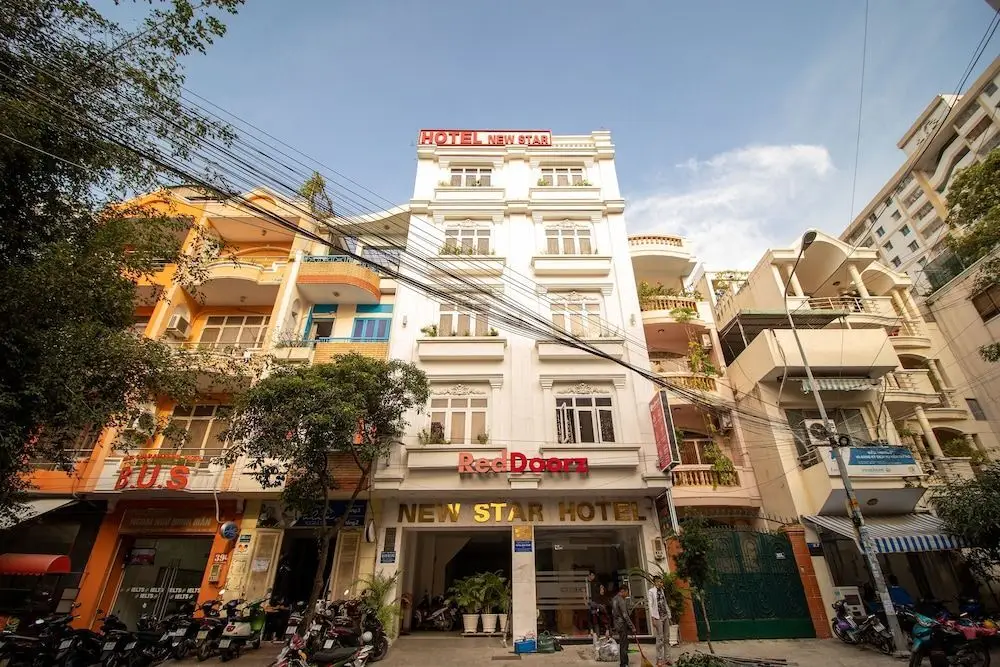 Reddoorz Plus near Phan Xich Long — фото 1