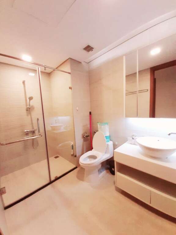 Хошимин: Spacious Modern 4-bed 140sqm Vinhomes Apartment