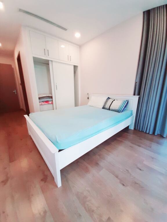 Хошимин: Spacious Modern 4-bed 140sqm Vinhomes Apartment