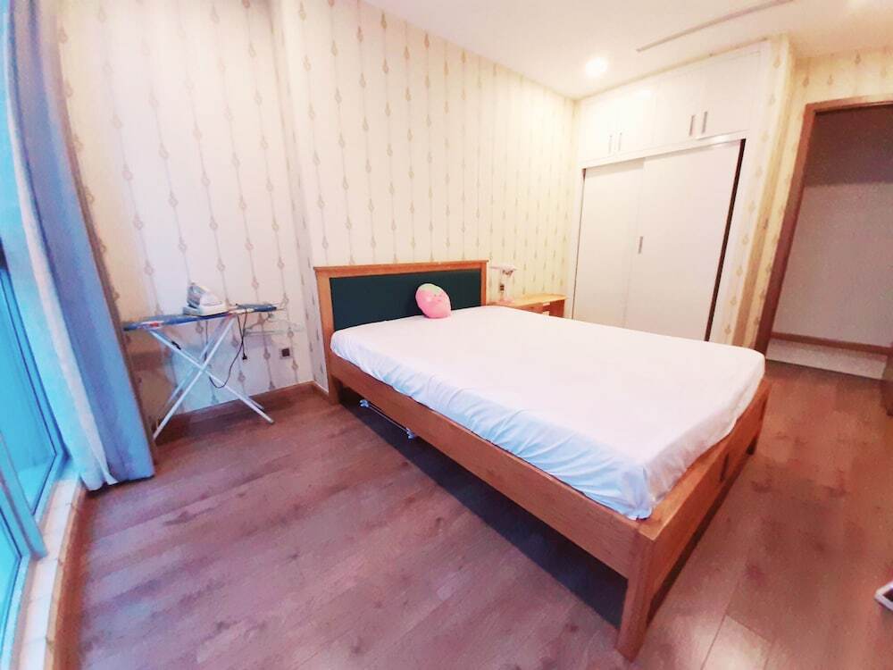 Хошимин: Spacious Modern 4-bed 140sqm Vinhomes Apartment