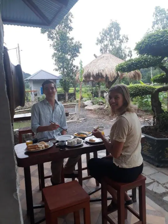 Хоа Лу: Rustic Houses Tam Coc