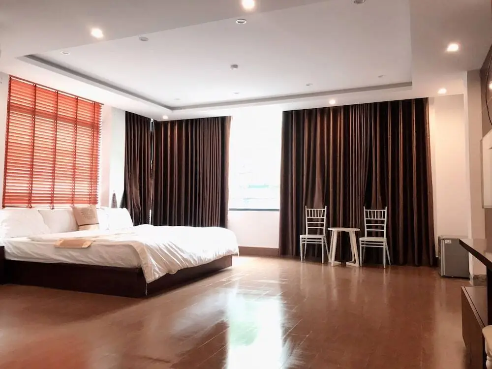Хайфон: Romance Hotel