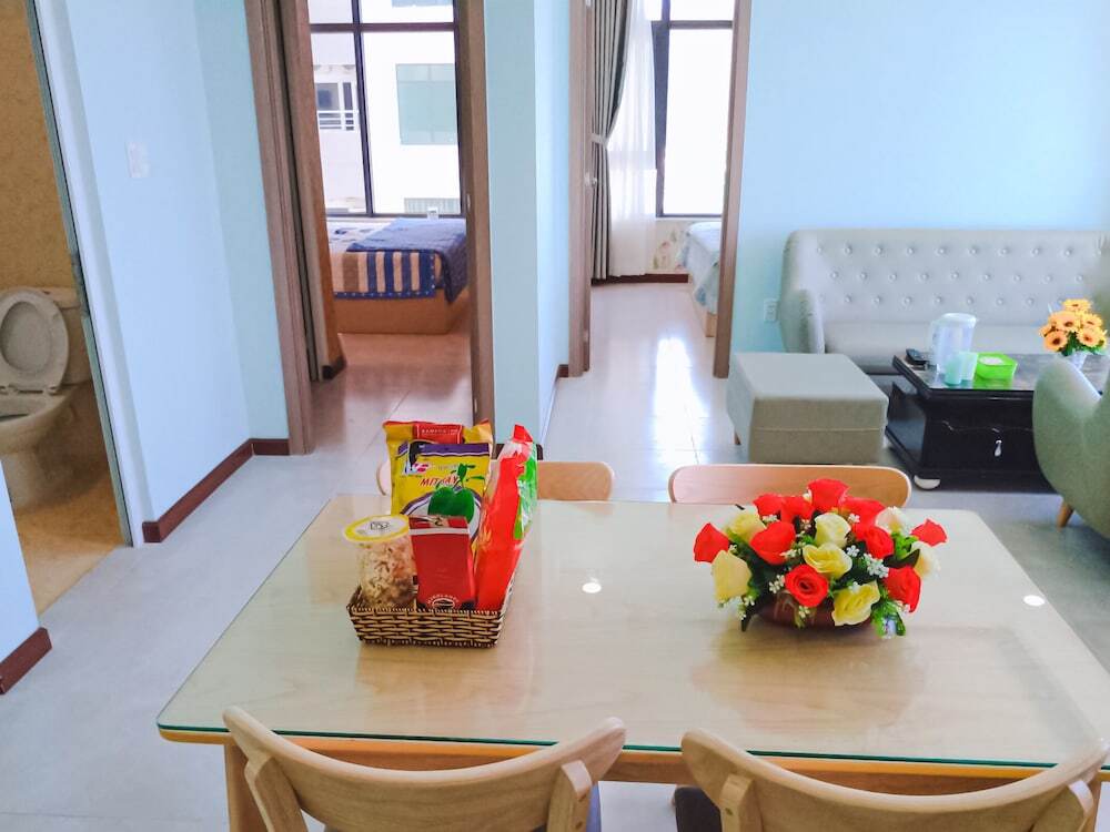 Нячанг: HQH Sea View Apartment