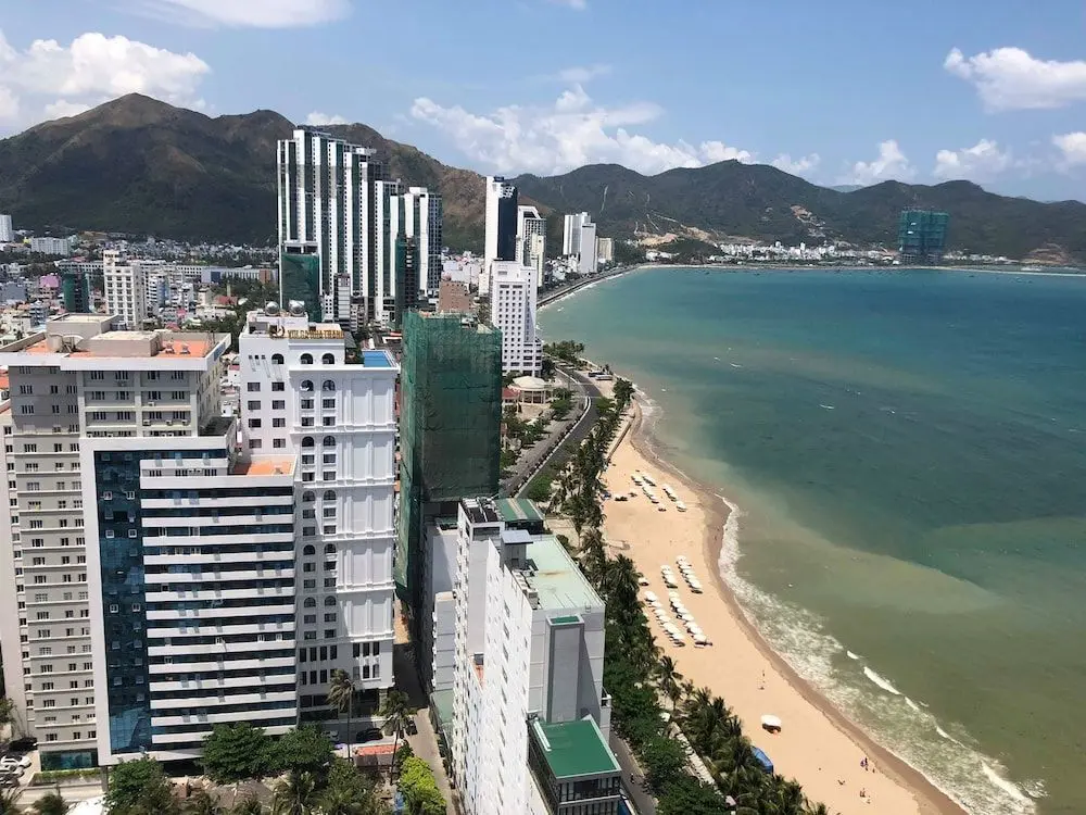 Нячанг: Trangs Beachfront Apartment Nha Trang