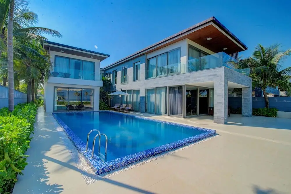 Дананг: The Five Villas