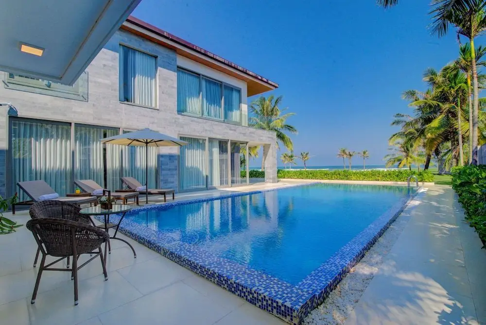 Дананг: The Five Villas