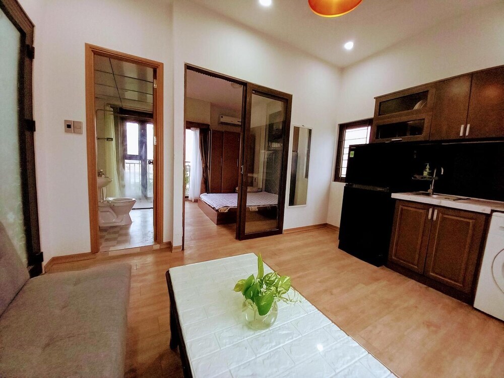 Дананг: Seashine Apartment